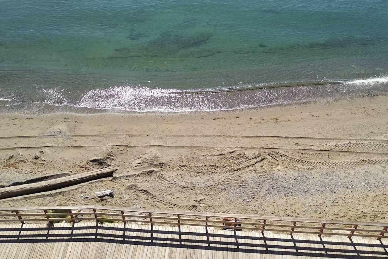 Casa Cachita 2-Confortable Estudio A Pie De Playa Estepona Exterior foto